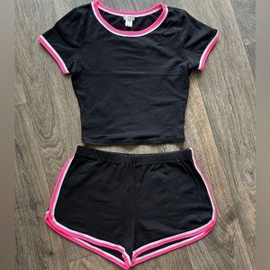 Two piece lounge set 💕